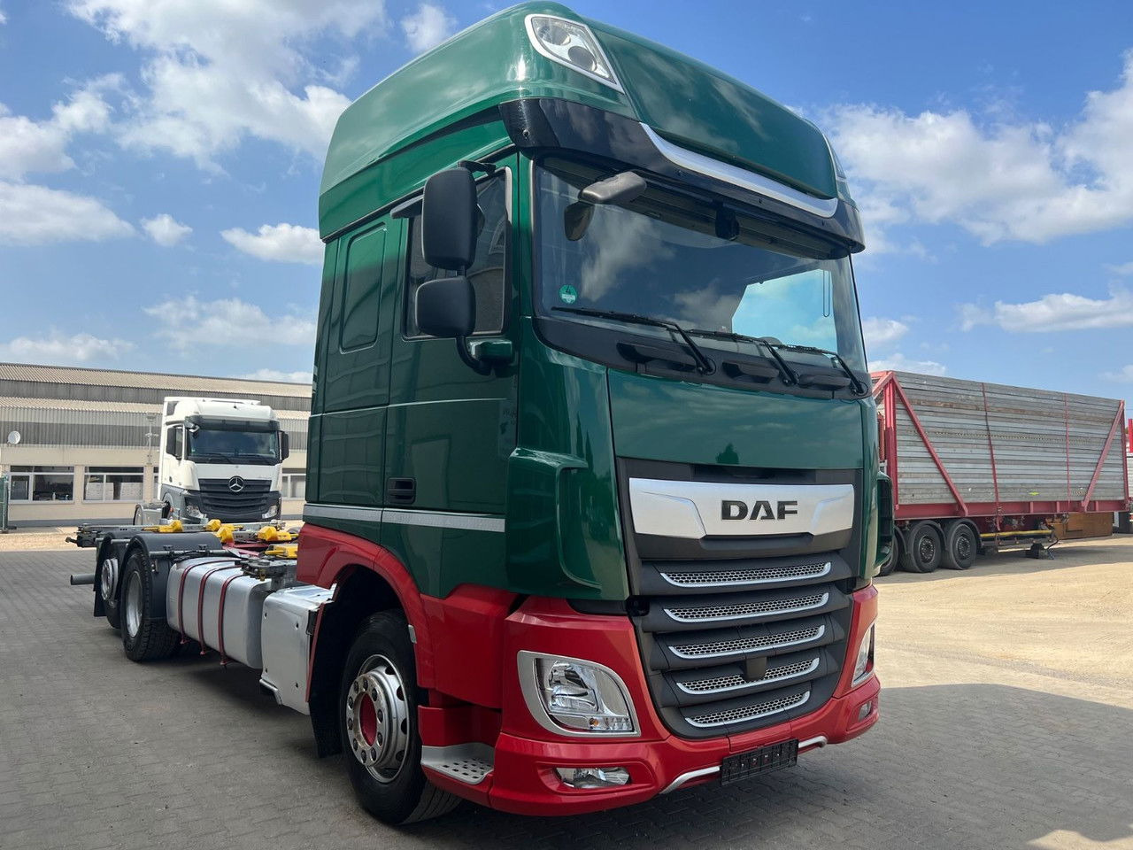 DAF XF 480 FAN SSC BDF C715/745 + Intarder + 2x Tank - Konteinerveduk/ Tõstukiga veoauto: pilt 3 DAF XF 480 FAN SSC BDF C715/745 + Intarder + 2x Tank - Konteinerveduk/ Tõstukiga veoauto: pilt 3