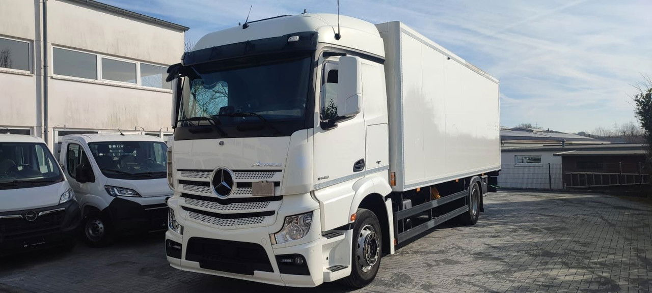 Mercedes-Benz Actros 1843 1843-Vermietung - LBW Voll-Luft-gefedert - Kasti veoauto: pilt 1 Mercedes-Benz Actros 1843 1843-Vermietung - LBW Voll-Luft-gefedert - Kasti veoauto: pilt 1