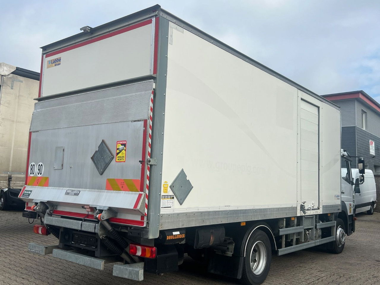 Mercedes-Benz Atego 1218 L Classic-Vermietung möglich-ADR-LBW - Kasti veoauto: pilt 3 Mercedes-Benz Atego 1218 L Classic-Vermietung möglich-ADR-LBW - Kasti veoauto: pilt 3