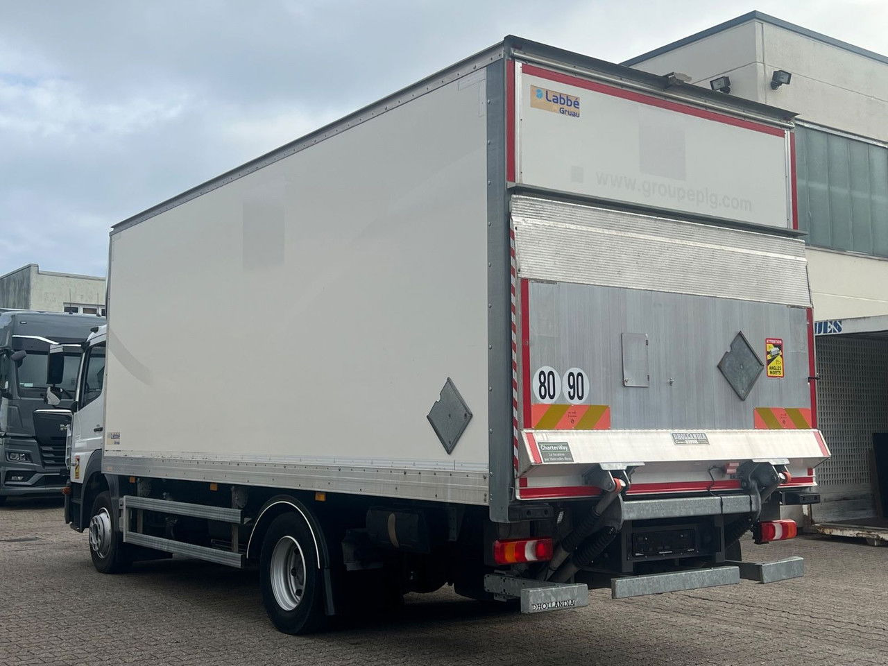 Mercedes-Benz Atego 1218 L Classic-Vermietung möglich-ADR-LBW - Kasti veoauto: pilt 5 Mercedes-Benz Atego 1218 L Classic-Vermietung möglich-ADR-LBW - Kasti veoauto: pilt 5