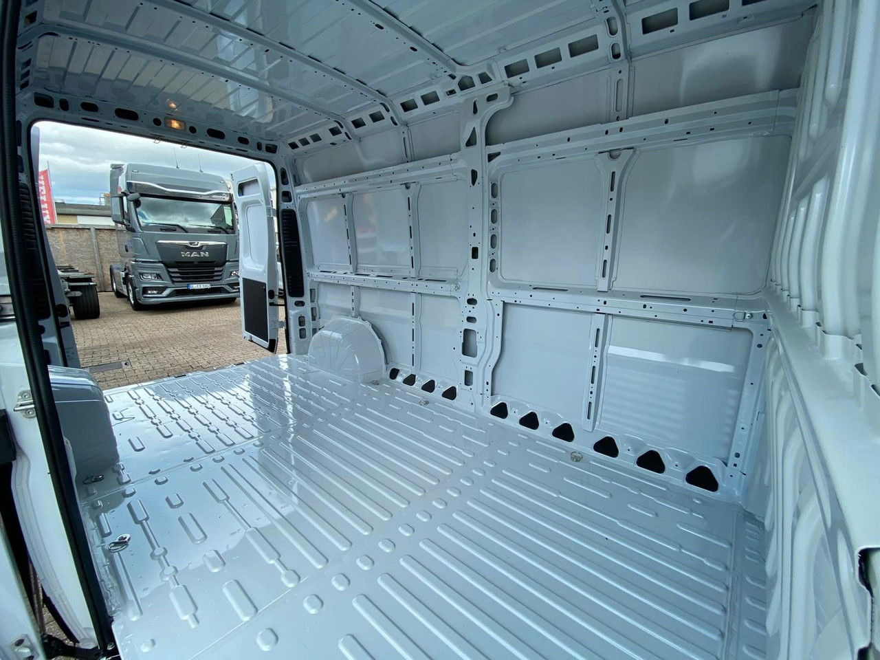Opel Movano - Kaubik: pilt 5 Opel Movano - Kaubik: pilt 5