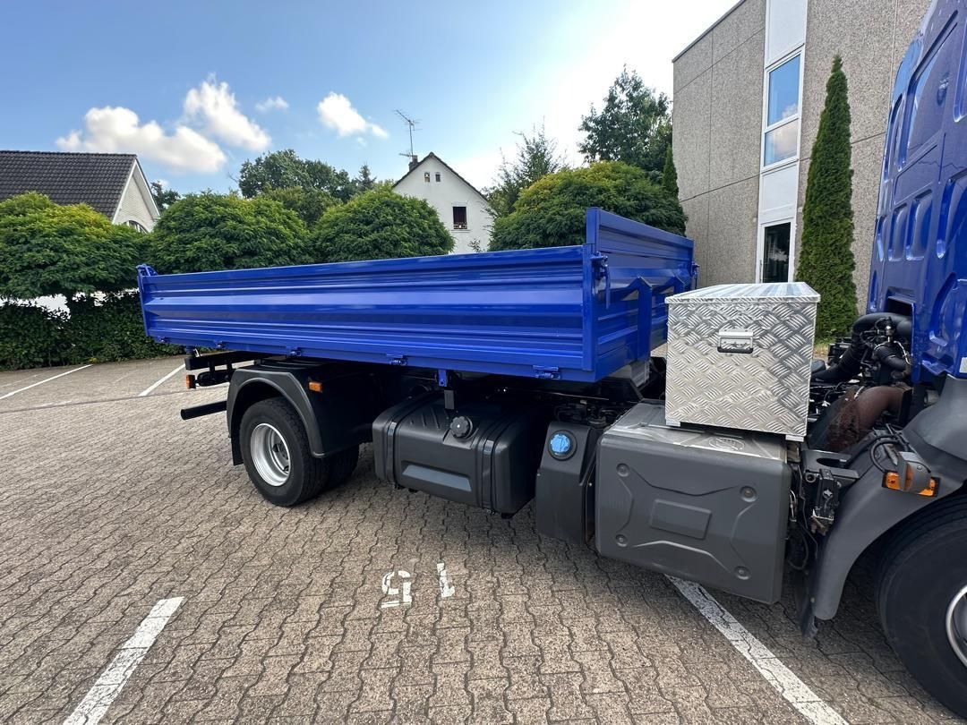 Renault D 12.240 Werkzeugkasten-Dreiseitenkipper 12 to - Kallurauto: pilt 5 Renault D 12.240 Werkzeugkasten-Dreiseitenkipper 12 to - Kallurauto: pilt 5