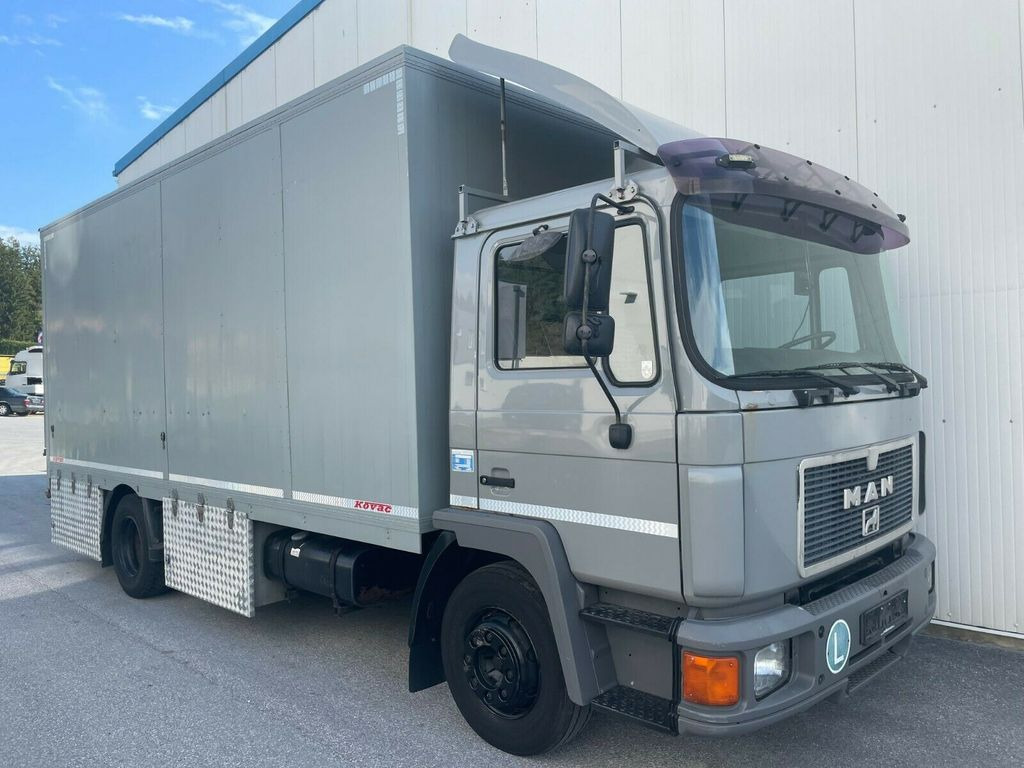 MAN 12.192 Pferdetransporter MAN 12.192 Pferdetransporter - Hobuseauto: pilt 2 MAN 12.192 Pferdetransporter MAN 12.192 Pferdetransporter - Hobuseauto: pilt 2