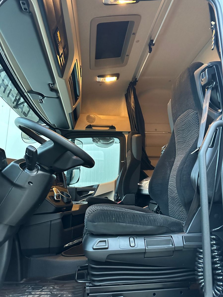 Mercedes-Benz Actros 2545  2T LBW - Konteinerveduk/ Tõstukiga veoauto: pilt 3 Mercedes-Benz Actros 2545  2T LBW - Konteinerveduk/ Tõstukiga veoauto: pilt 3