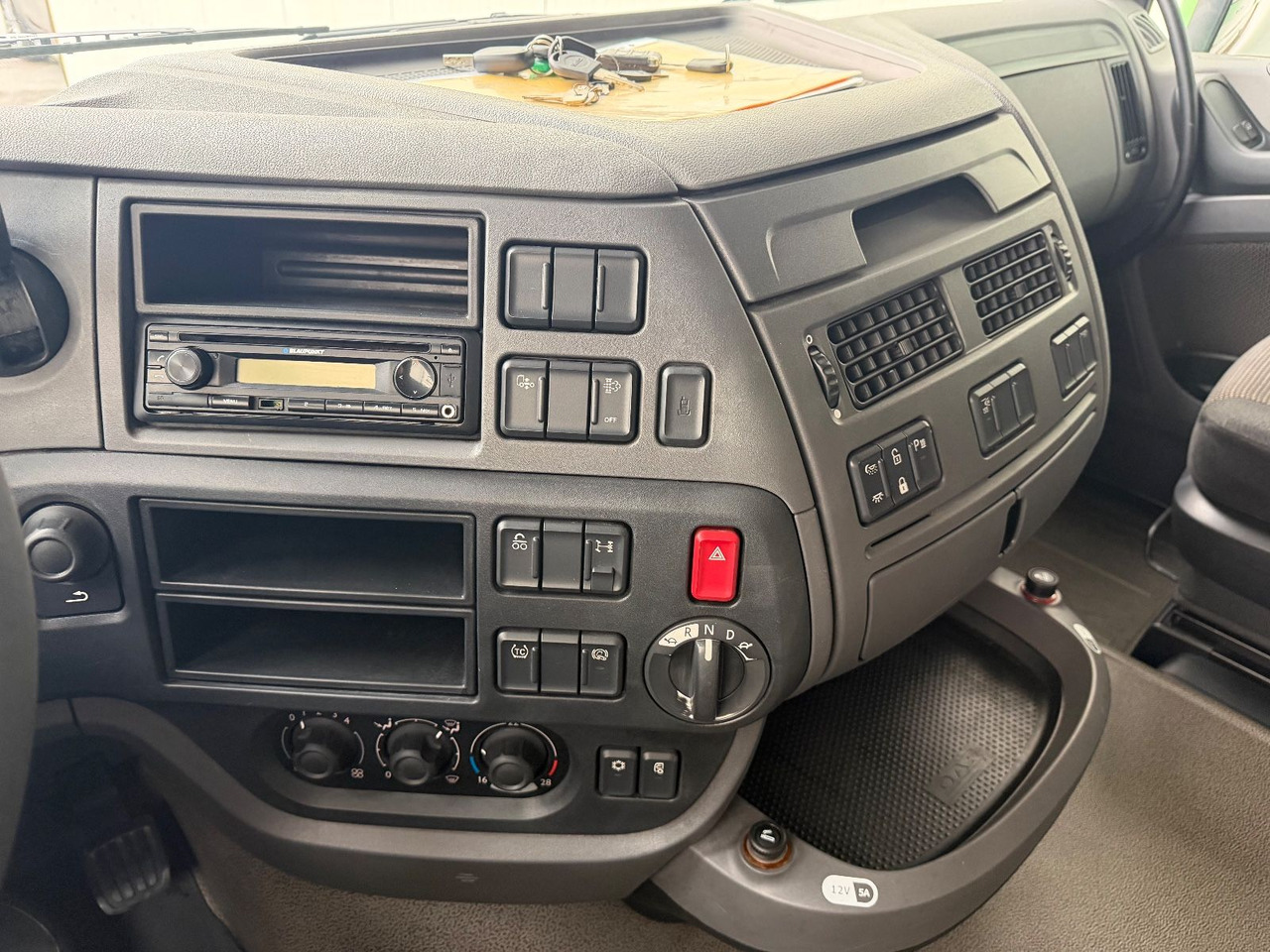 Sadulveok DAF XF 460 SSC Standklima Intarder: pilt 14