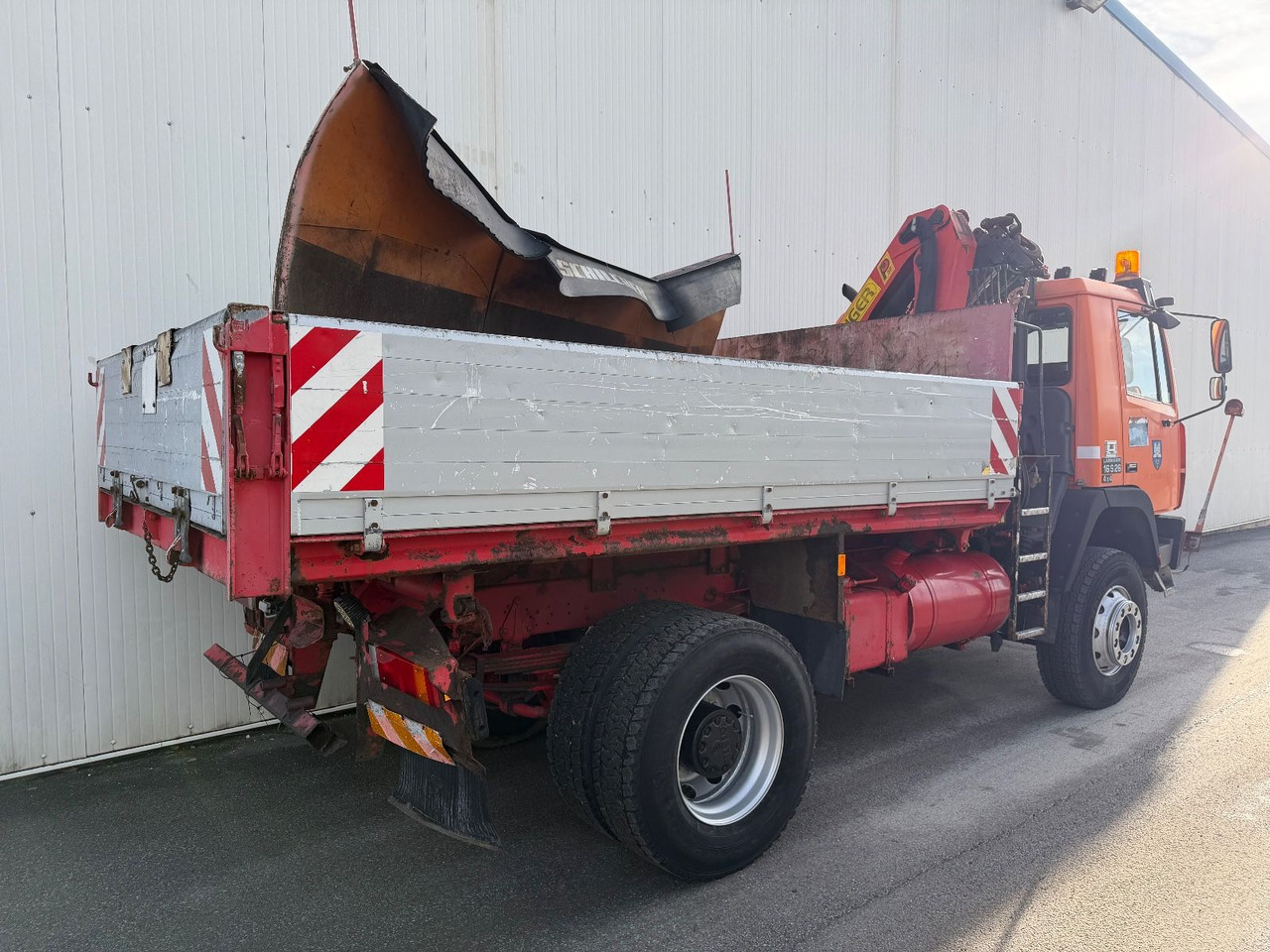 Steyr 16S26 4x4 Kipper/Kran/Schneeschild - Kallurauto, Kraanaga veoauto: pilt 4 Steyr 16S26 4x4 Kipper/Kran/Schneeschild - Kallurauto, Kraanaga veoauto: pilt 4