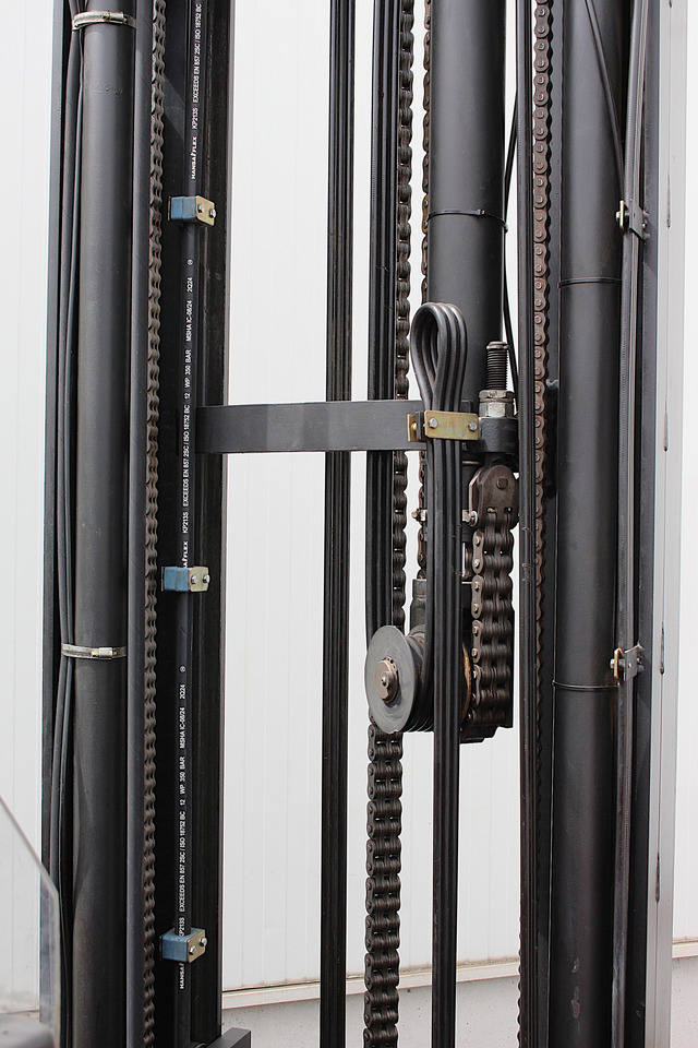 4-suunaline lükandmastiga tõstuk BT FR2.7 - 4-Wege-Stapler B: pilt 24 4-suunaline lükandmastiga tõstuk BT FR2.7 - 4-Wege-Stapler B: pilt 24