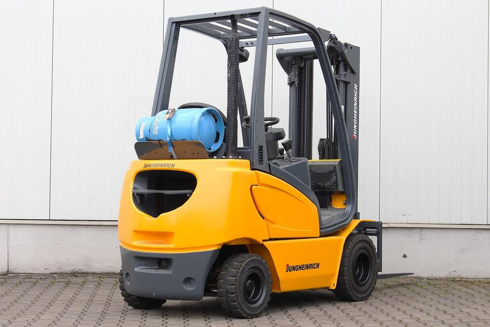 JUNGHEINRICH TFG316s Triplex 4,5m UVV - Gaasitõstuk: pilt 5 JUNGHEINRICH TFG316s Triplex 4,5m UVV - Gaasitõstuk: pilt 5