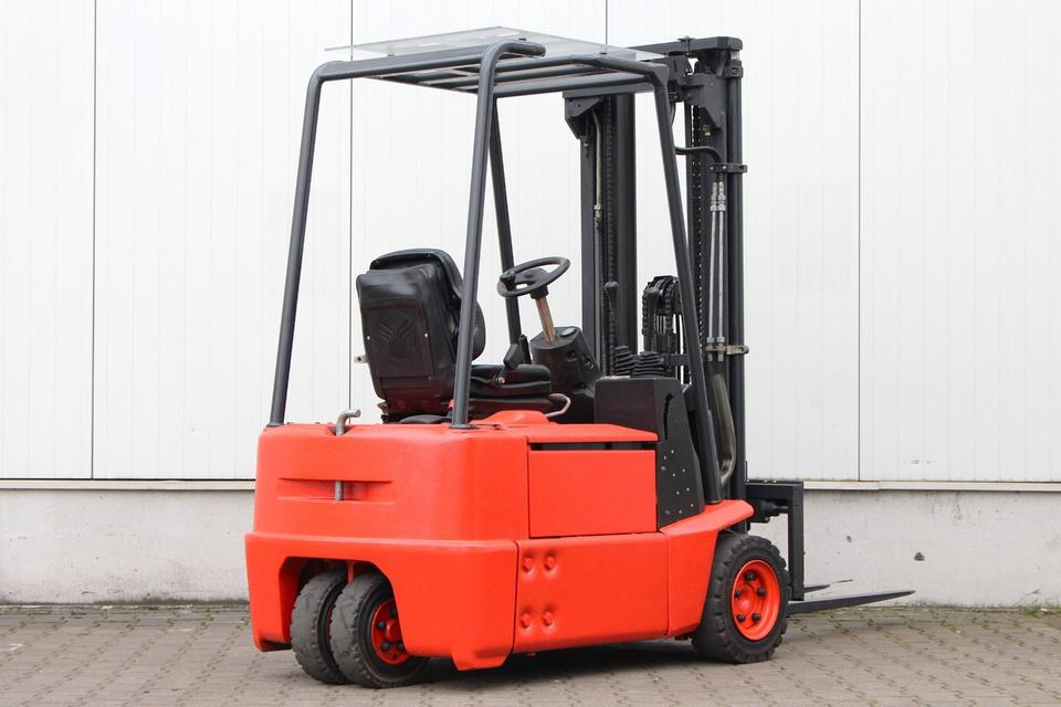 LINDE E15Z-02 Triplex 4,7m - Elektritõstuk: pilt 2 LINDE E15Z-02 Triplex 4,7m - Elektritõstuk: pilt 2