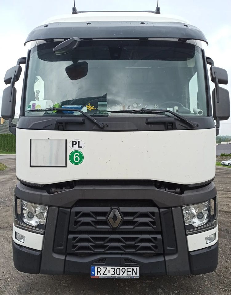 Renault T - Sadulveok, Tentpoolhaagis: pilt 2 Renault T - Sadulveok, Tentpoolhaagis: pilt 2