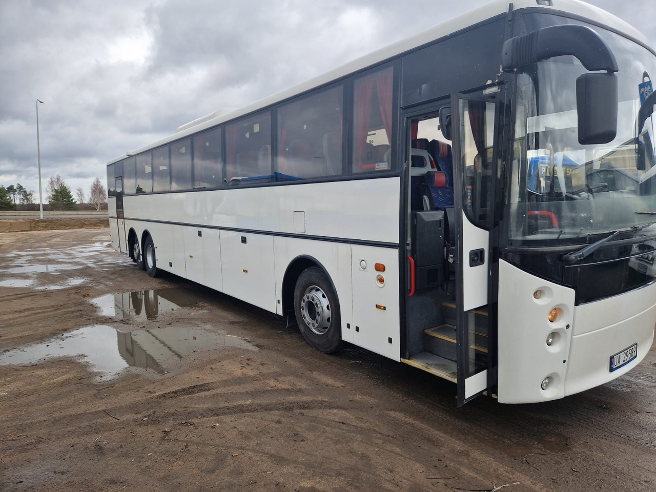 VOLVO B12B VEST HORISONT - Kaugsõidu buss: pilt 3 VOLVO B12B VEST HORISONT - Kaugsõidu buss: pilt 3
