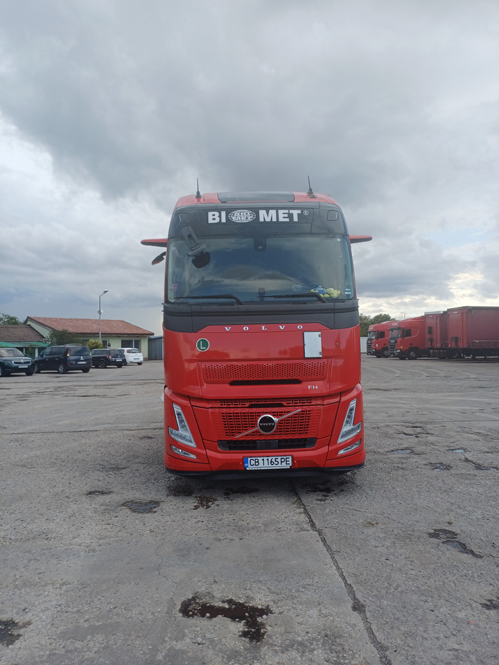 VOLVO FH 460T 4x2T , AERO , 3 PIECES - Sadulveok: pilt 3 VOLVO FH 460T 4x2T , AERO , 3 PIECES - Sadulveok: pilt 3