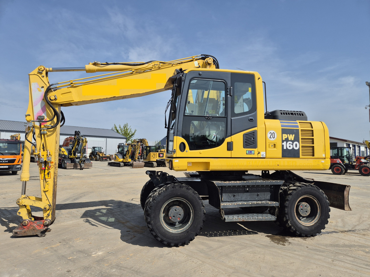 KOMATSU PW 160 - 8 - Ratastel ekskavaator: pilt 1 KOMATSU PW 160 - 8 - Ratastel ekskavaator: pilt 1