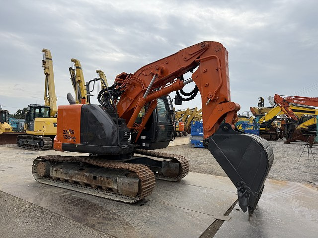 HITACHI ZX135USK-5B - Lintekskavaator: pilt 2 HITACHI ZX135USK-5B - Lintekskavaator: pilt 2