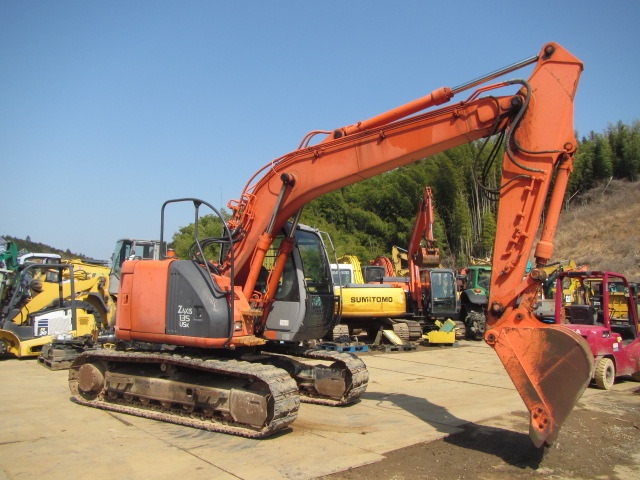 HITACHI ZX135USK - Lintekskavaator: pilt 5 HITACHI ZX135USK - Lintekskavaator: pilt 5