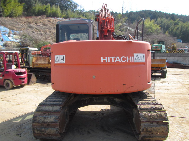 HITACHI ZX135USK - Lintekskavaator: pilt 3 HITACHI ZX135USK - Lintekskavaator: pilt 3