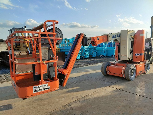 JLG E300AJP - Liigendpoom: pilt 1 JLG E300AJP - Liigendpoom: pilt 1