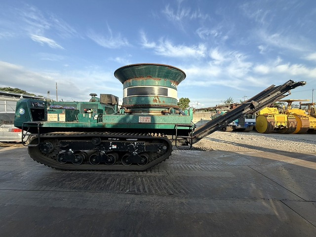 MOROOKA MC-2000 - Puiduhakkurid: pilt 2 MOROOKA MC-2000 - Puiduhakkurid: pilt 2