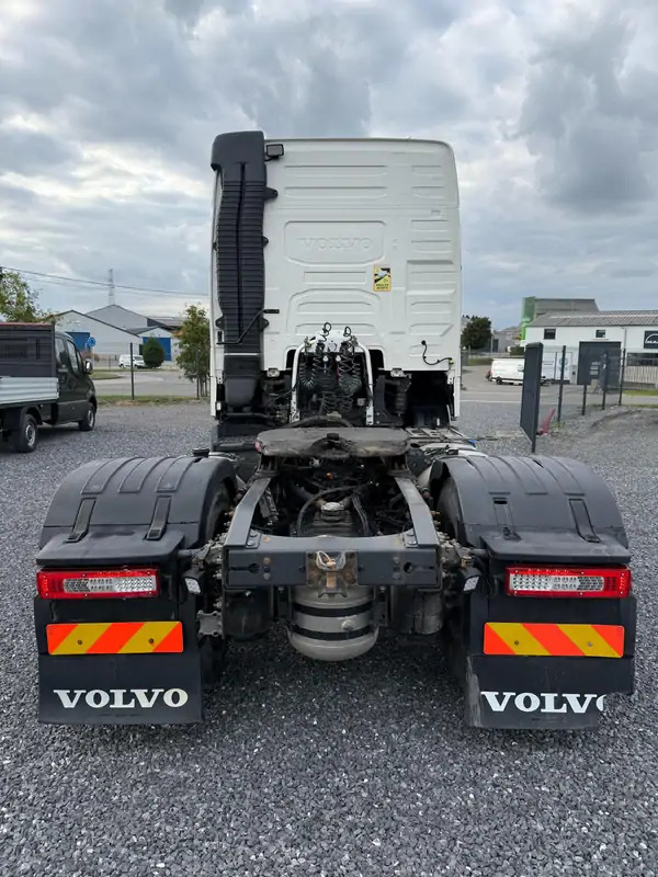 Volvo FH 500 Globetrotter Jantes alcoa*Hydraulique*Euro6 - Sadulveok: pilt 4 Volvo FH 500 Globetrotter Jantes alcoa*Hydraulique*Euro6 - Sadulveok: pilt 4