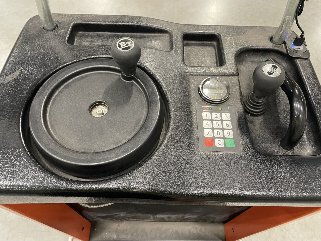 BT 609 AC TT - Tellimusekoostur: pilt 3 BT 609 AC TT - Tellimusekoostur: pilt 3