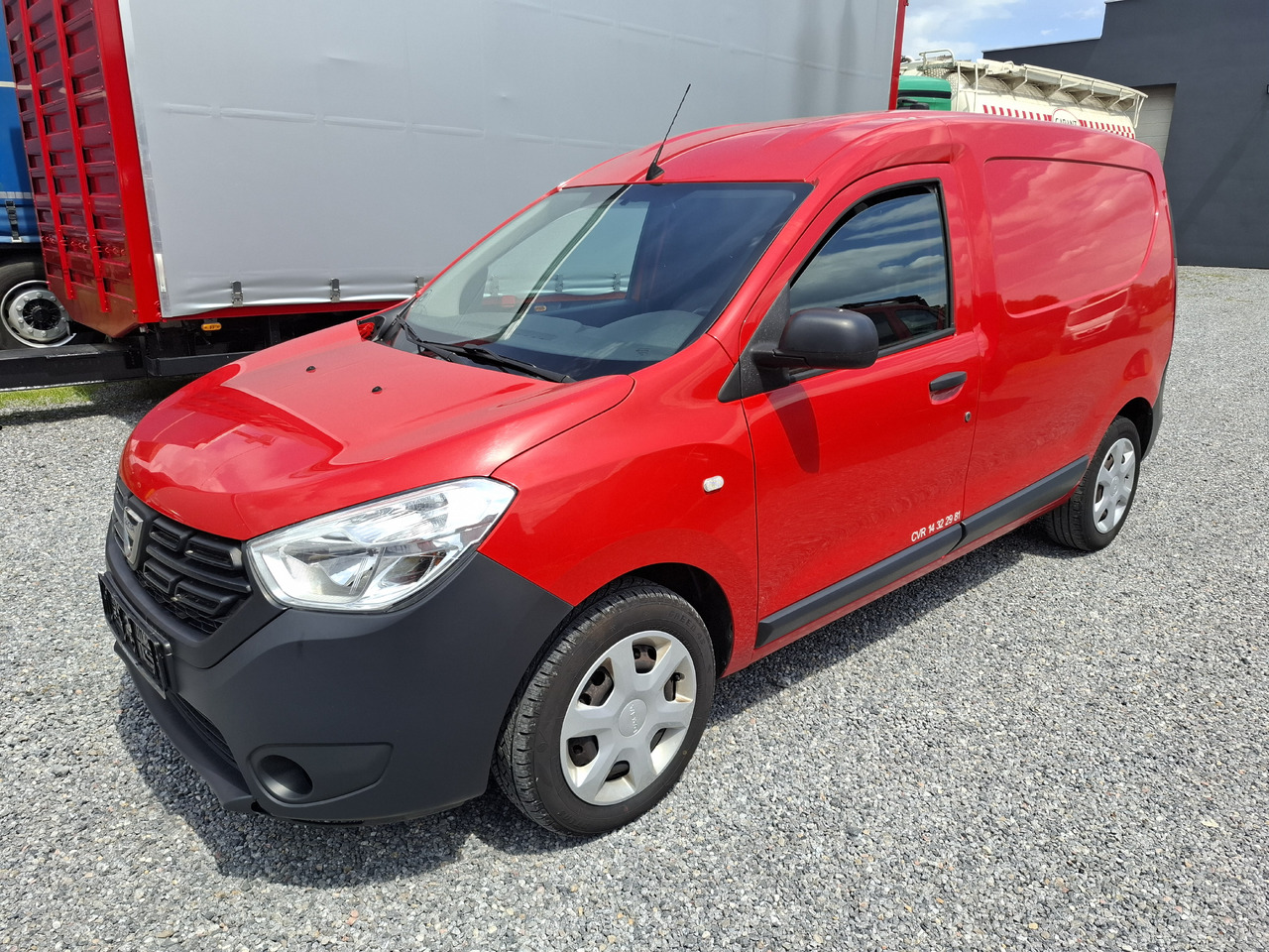 DACIA Dokker 1.5 DCI - Tarbesõiduk furgoon: pilt 3 DACIA Dokker 1.5 DCI - Tarbesõiduk furgoon: pilt 3