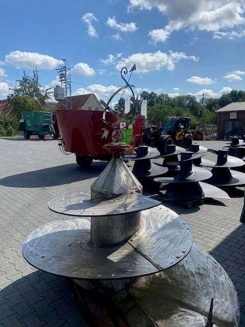 Kuhn z. B. Euro Mix - Varuosa - Söödasegamisvanker: pilt 5 Kuhn z. B. Euro Mix - Varuosa - Söödasegamisvanker: pilt 5