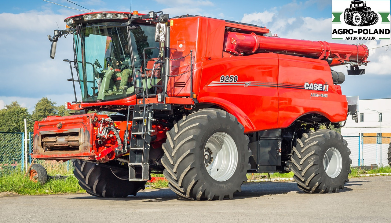 CASE IH IH 9250 AFS - 2019 ROK - 4X4 - 10,7 M. - GPS - AUTOPILOT - 2754H - Kombain: pilt 2 CASE IH IH 9250 AFS - 2019 ROK - 4X4 - 10,7 M. - GPS - AUTOPILOT - 2754H - Kombain: pilt 2