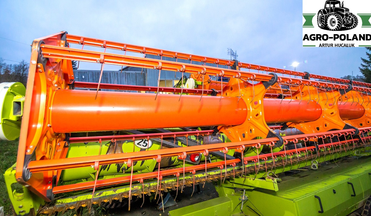 CLAAS VARIO 750 (NOWY MODEL)- 2013 ROK + WÓZEK + KOSY BOCZNE - Kombaini päis: pilt 2 CLAAS VARIO 750 (NOWY MODEL)- 2013 ROK + WÓZEK + KOSY BOCZNE - Kombaini päis: pilt 2