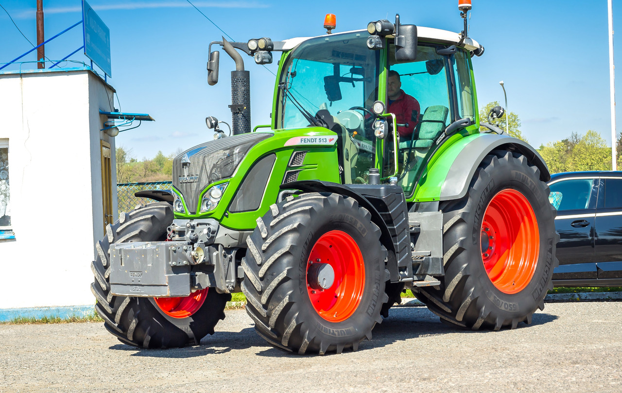 FENDT 513 VARIO - AUTOPILOT - 2016 ROK - ORYGINALNE OPONY - Traktor: pilt 2 FENDT 513 VARIO - AUTOPILOT - 2016 ROK - ORYGINALNE OPONY - Traktor: pilt 2