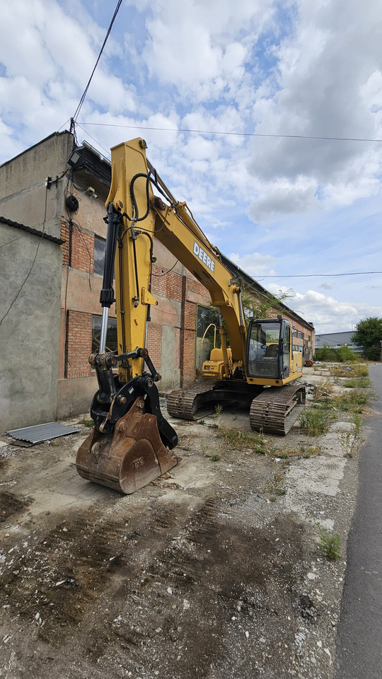 John Deere 200C LC - Lintekskavaator: pilt 3 John Deere 200C LC - Lintekskavaator: pilt 3