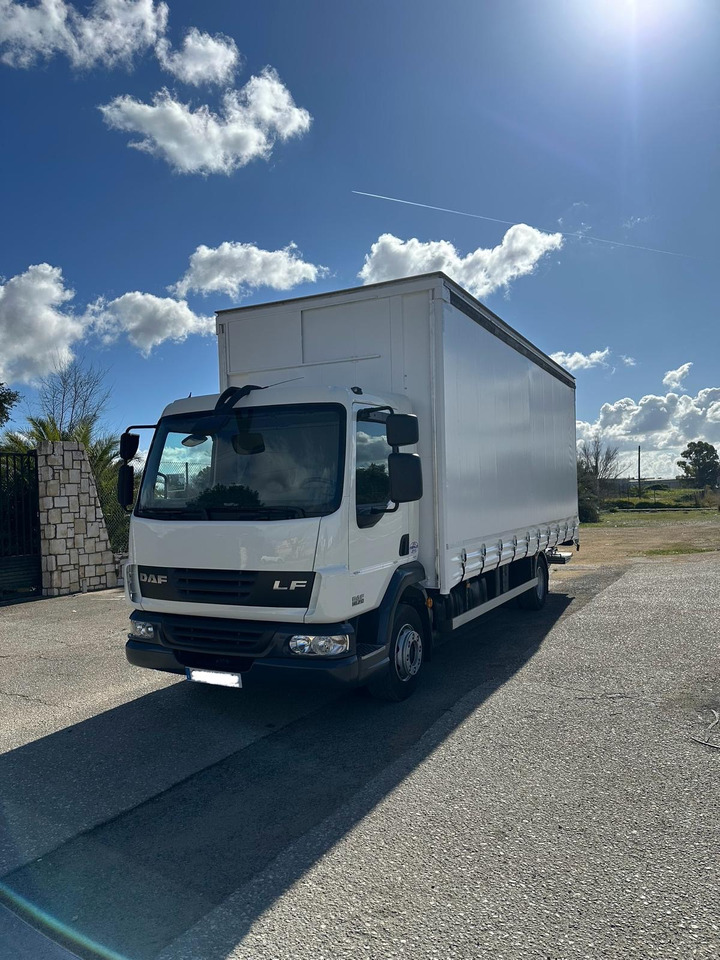 DAF LF 45.250 - Tent veoauto: pilt 1 DAF LF 45.250 - Tent veoauto: pilt 1