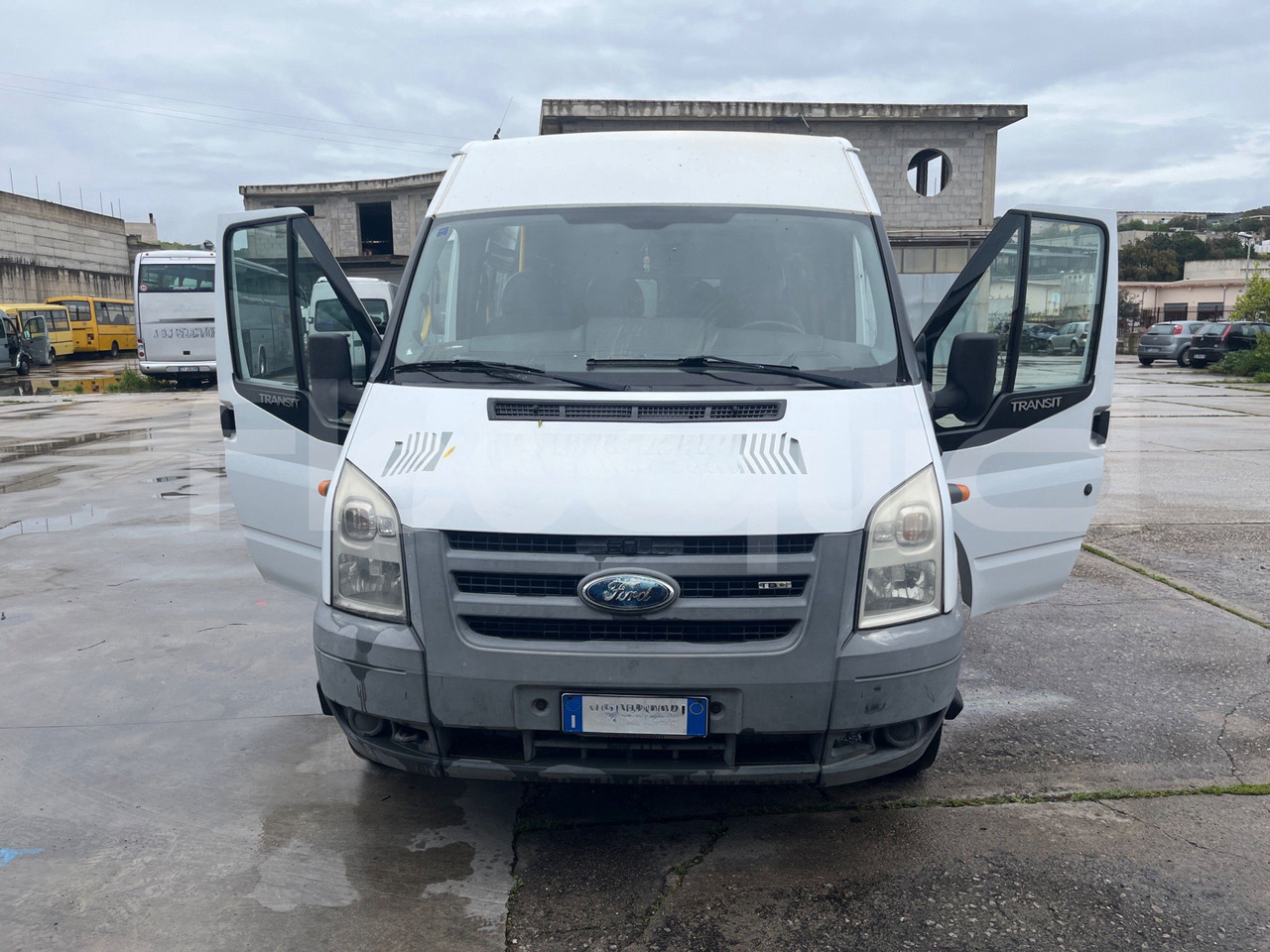 Ford Transit - Maakonnaliini buss: pilt 2 Ford Transit - Maakonnaliini buss: pilt 2