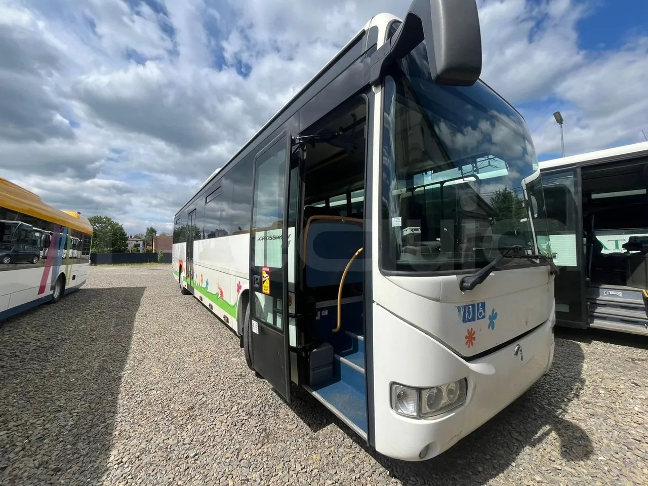 Iveco Crossway - Maakonnaliini buss: pilt 1 Iveco Crossway - Maakonnaliini buss: pilt 1