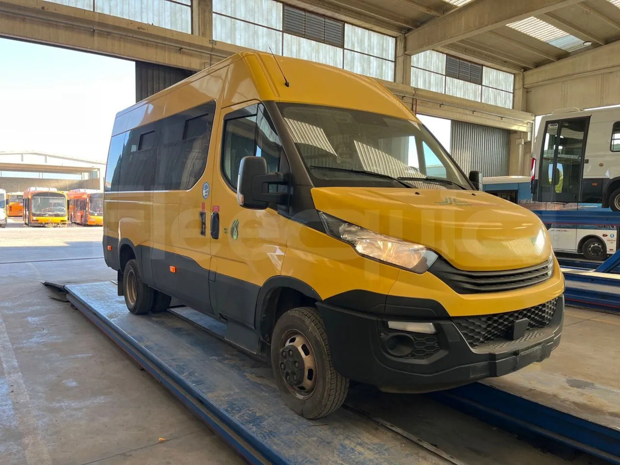 Iveco Daily - Koolibuss: pilt 1 Iveco Daily - Koolibuss: pilt 1