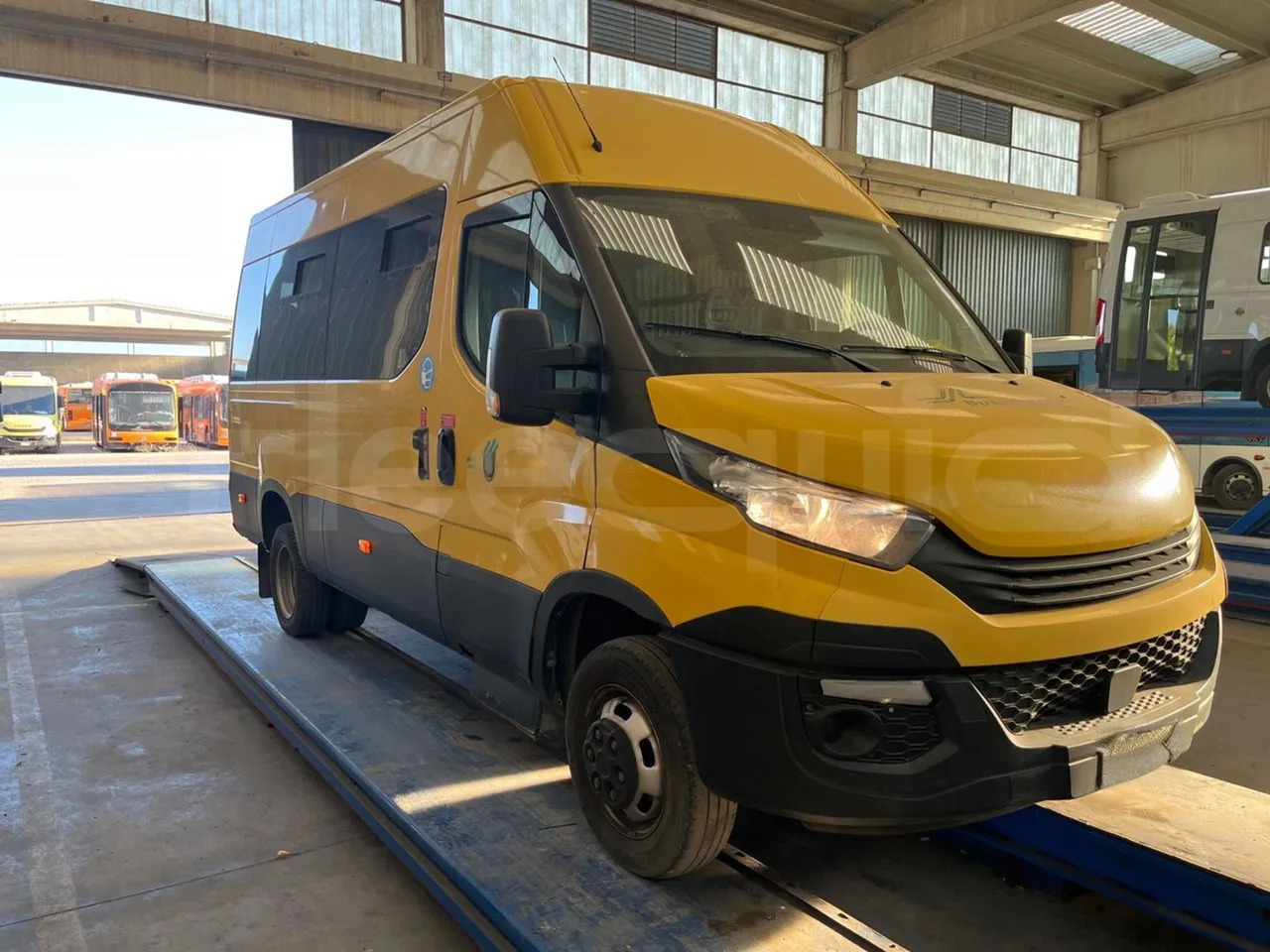 Iveco Daily - Koolibuss: pilt 1 Iveco Daily - Koolibuss: pilt 1