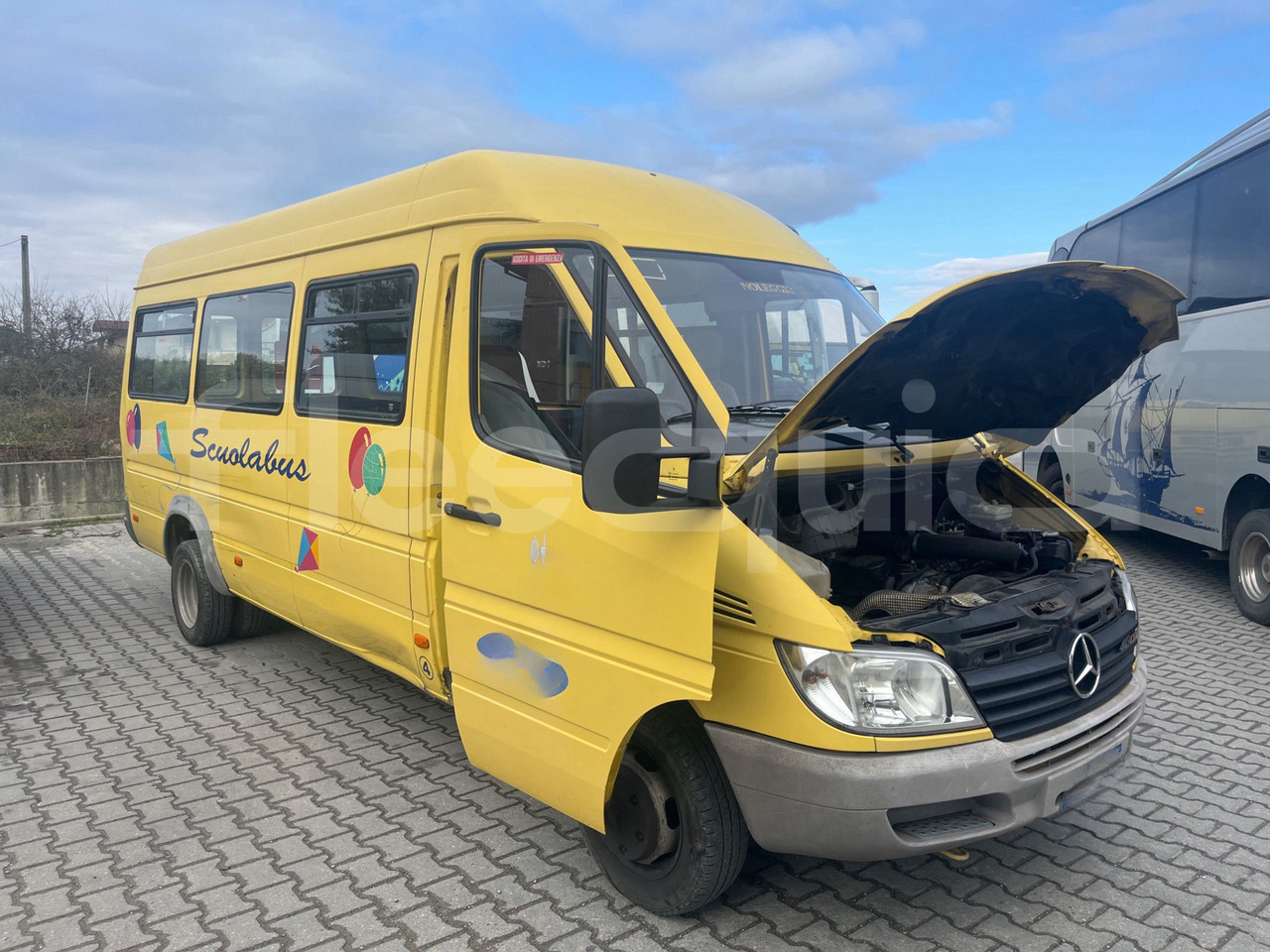 Mercedes-Benz Sprinter - Koolibuss: pilt 1 Mercedes-Benz Sprinter - Koolibuss: pilt 1