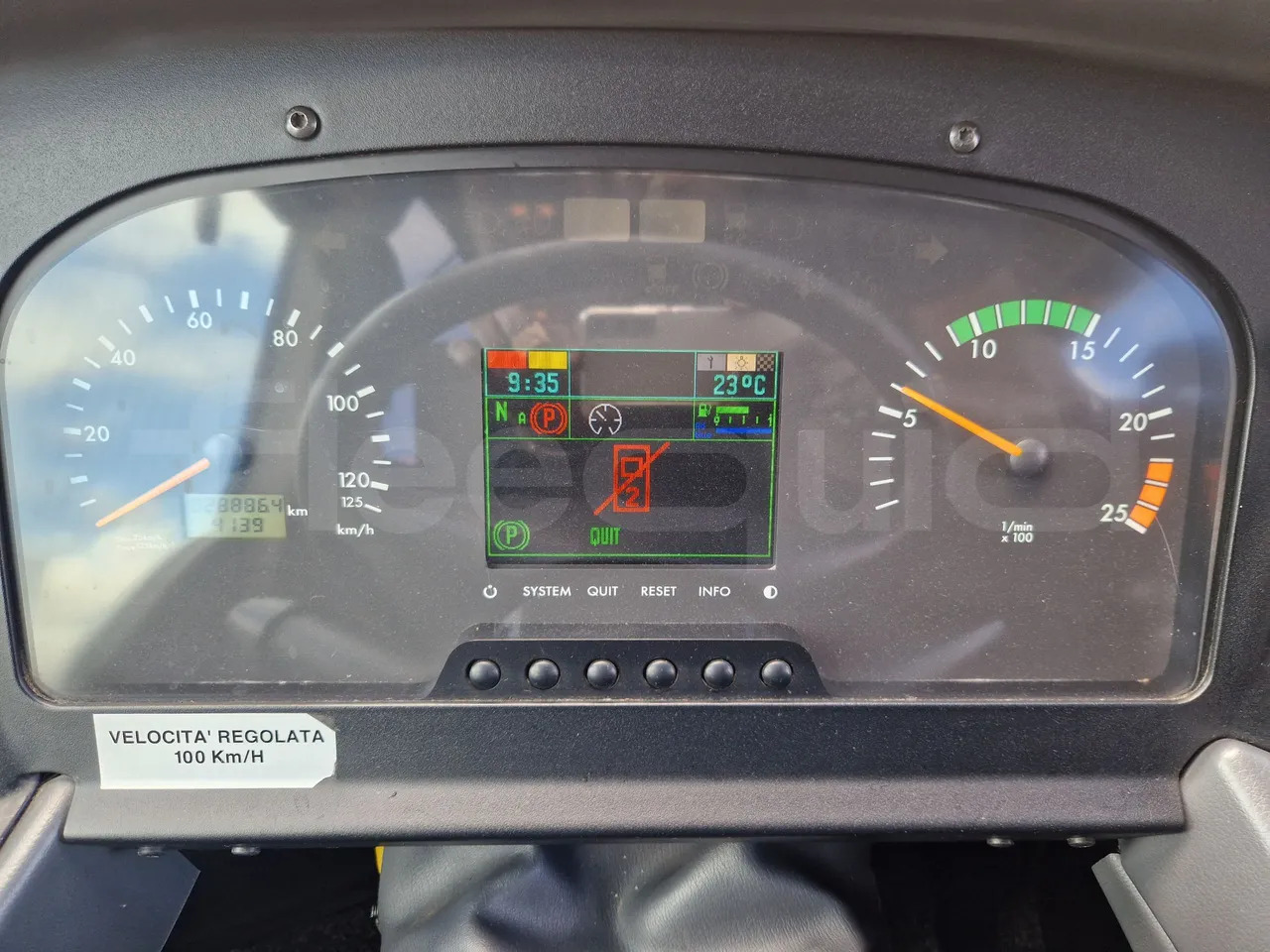 Mercedes-Benz Tourismo - Kaugsõidu buss: pilt 3 Mercedes-Benz Tourismo - Kaugsõidu buss: pilt 3