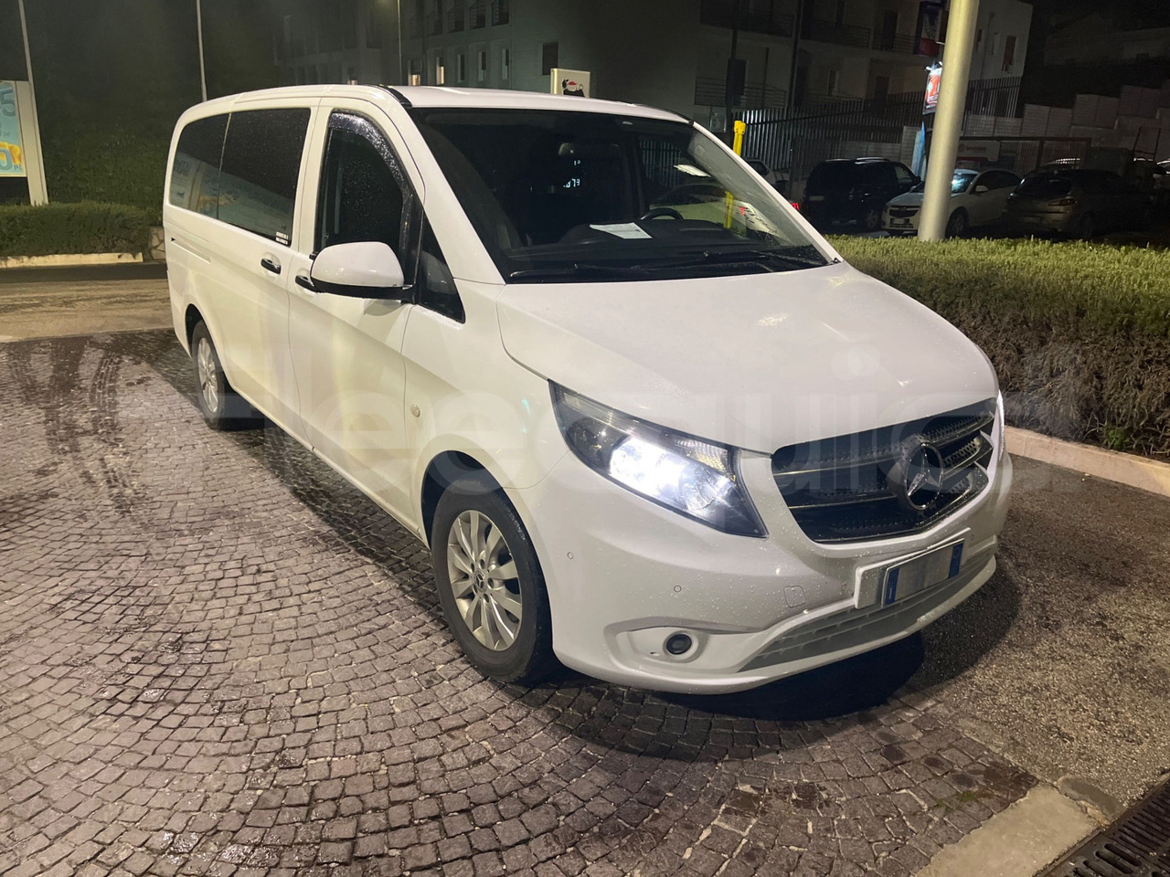 Mercedes-Benz Vito Tourer - Väikebuss, Mikrobuss: pilt 1 Mercedes-Benz Vito Tourer - Väikebuss, Mikrobuss: pilt 1