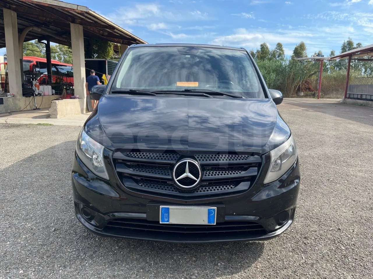 Mercedes-Benz Vito Tourer - Maakonnaliini buss: pilt 2 Mercedes-Benz Vito Tourer - Maakonnaliini buss: pilt 2