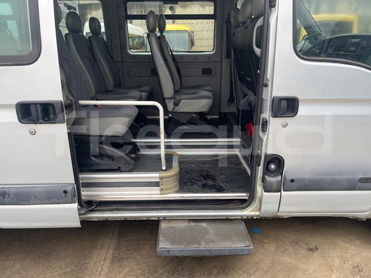 Väikebuss, Mikrobuss Nissan Interstar: pilt 7