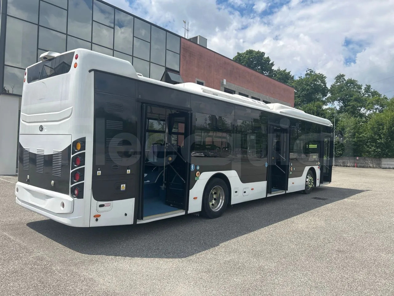 Linnaliini buss, Elektribuss Zonson Granton: pilt 8