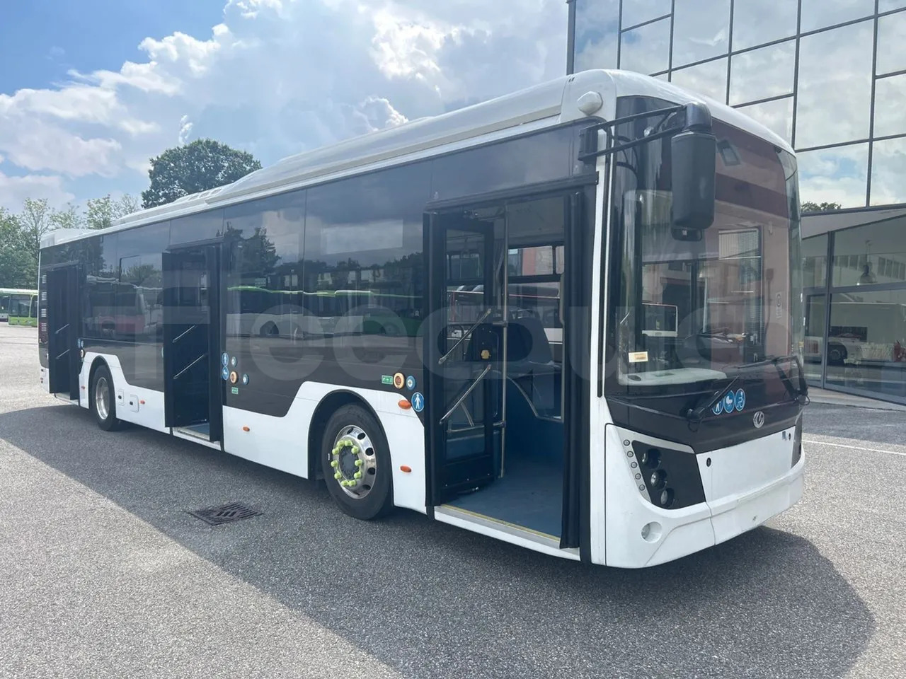 Linnaliini buss, Elektribuss Zonson Granton: pilt 10