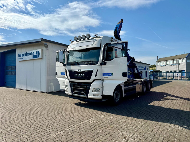 MAN TGX 26.580 BL 6x2 Zwillingbereifte Liftachse Abroller Hiab Funk- - Konkstõstukiga veoauto: pilt 3 MAN TGX 26.580 BL 6x2 Zwillingbereifte Liftachse Abroller Hiab Funk- - Konkstõstukiga veoauto: pilt 3
