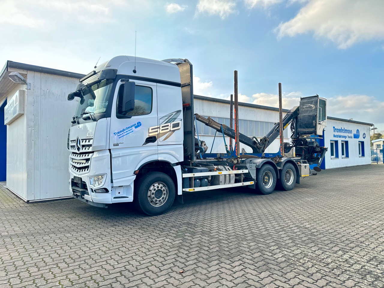 Mercedes Arocs 3358 L 6x4 Radstand 4500 Arocs 3358 L 6x4 Blatt-Luft Gefedert - Metsaveok: pilt 2 Mercedes Arocs 3358 L 6x4 Radstand 4500 Arocs 3358 L 6x4 Blatt-Luft Gefedert - Metsaveok: pilt 2