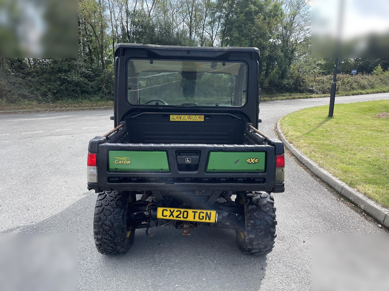 2020 JOHN DEERE GATOR XUV 865M - Kommunaal-/ Erisõiduk: pilt 4 2020 JOHN DEERE GATOR XUV 865M - Kommunaal-/ Erisõiduk: pilt 4