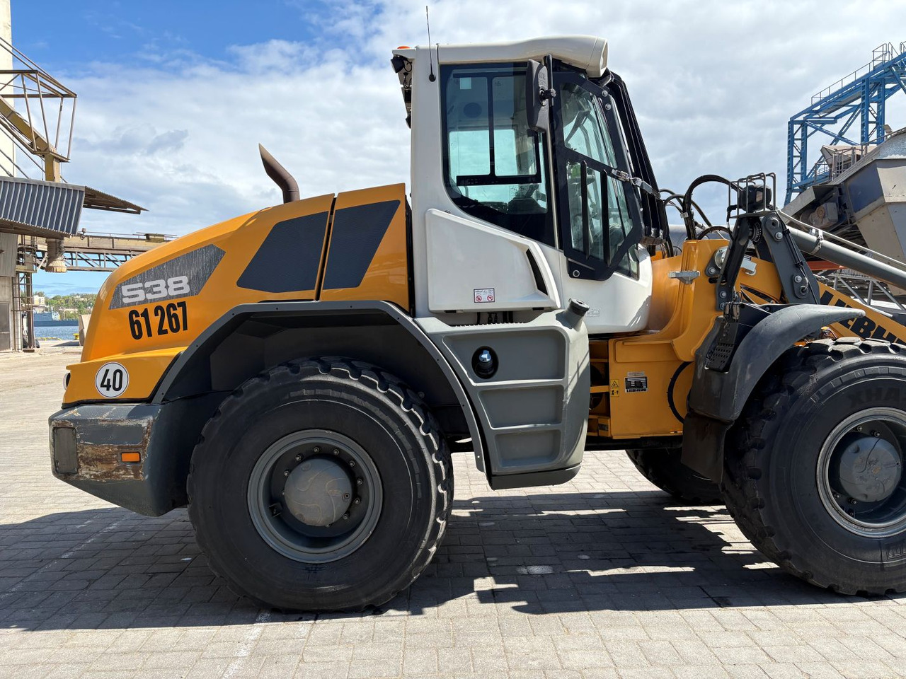 LIEBHERR L538 - Rataslaadur: pilt 1 LIEBHERR L538 - Rataslaadur: pilt 1
