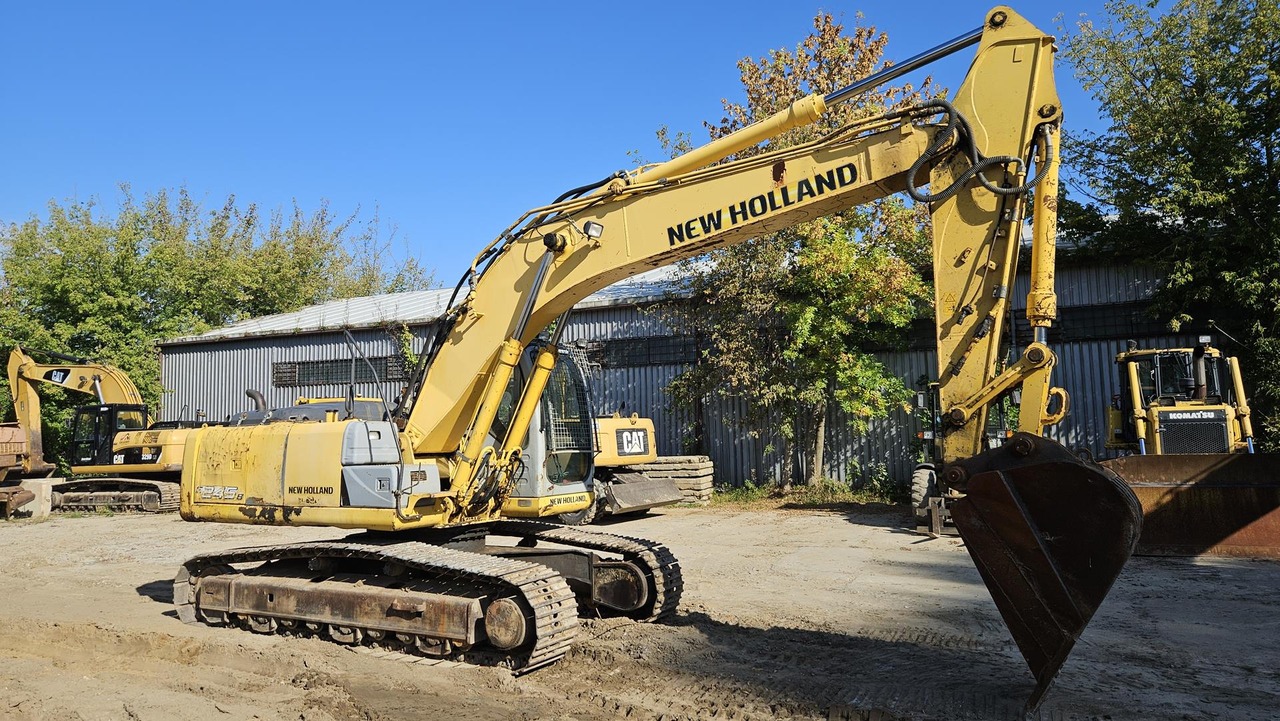 NEW HOLLAND E 245 B - Lintekskavaator: pilt 4 NEW HOLLAND E 245 B - Lintekskavaator: pilt 4