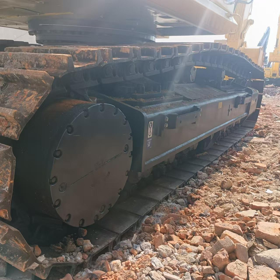 KOMATSU pc450-8 PC450-8 Used Machinery: Fuel-efficient and durable, specially designed for mining/earthwork - Lintekskavaator: pilt 5 KOMATSU pc450-8 PC450-8 Used Machinery: Fuel-efficient and durable, specially designed for mining/earthwork - Lintekskavaator: pilt 5