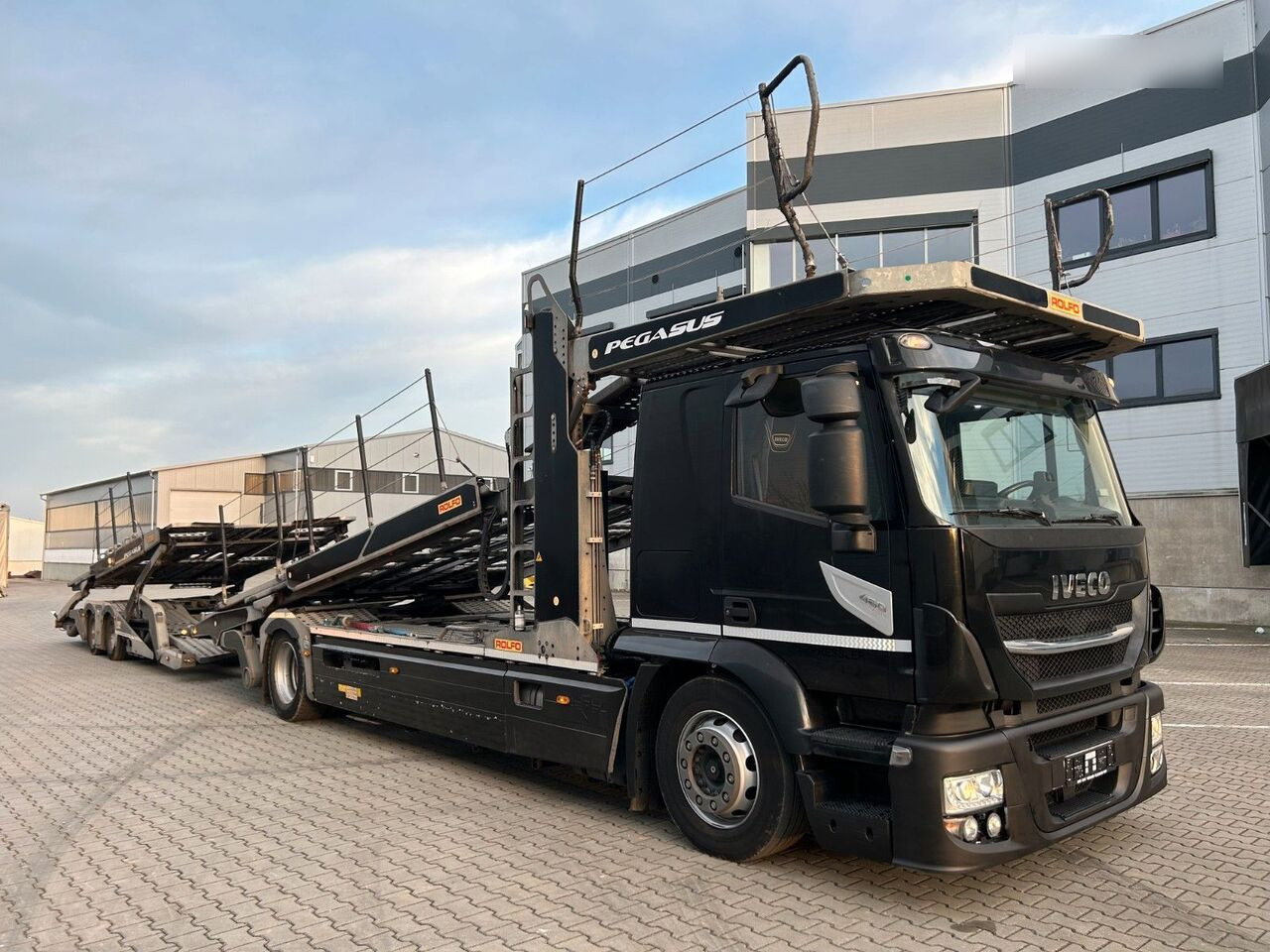 IVECO Stralis 460 + car transporter trailer - Treilerveoauto: pilt 3 IVECO Stralis 460 + car transporter trailer - Treilerveoauto: pilt 3
