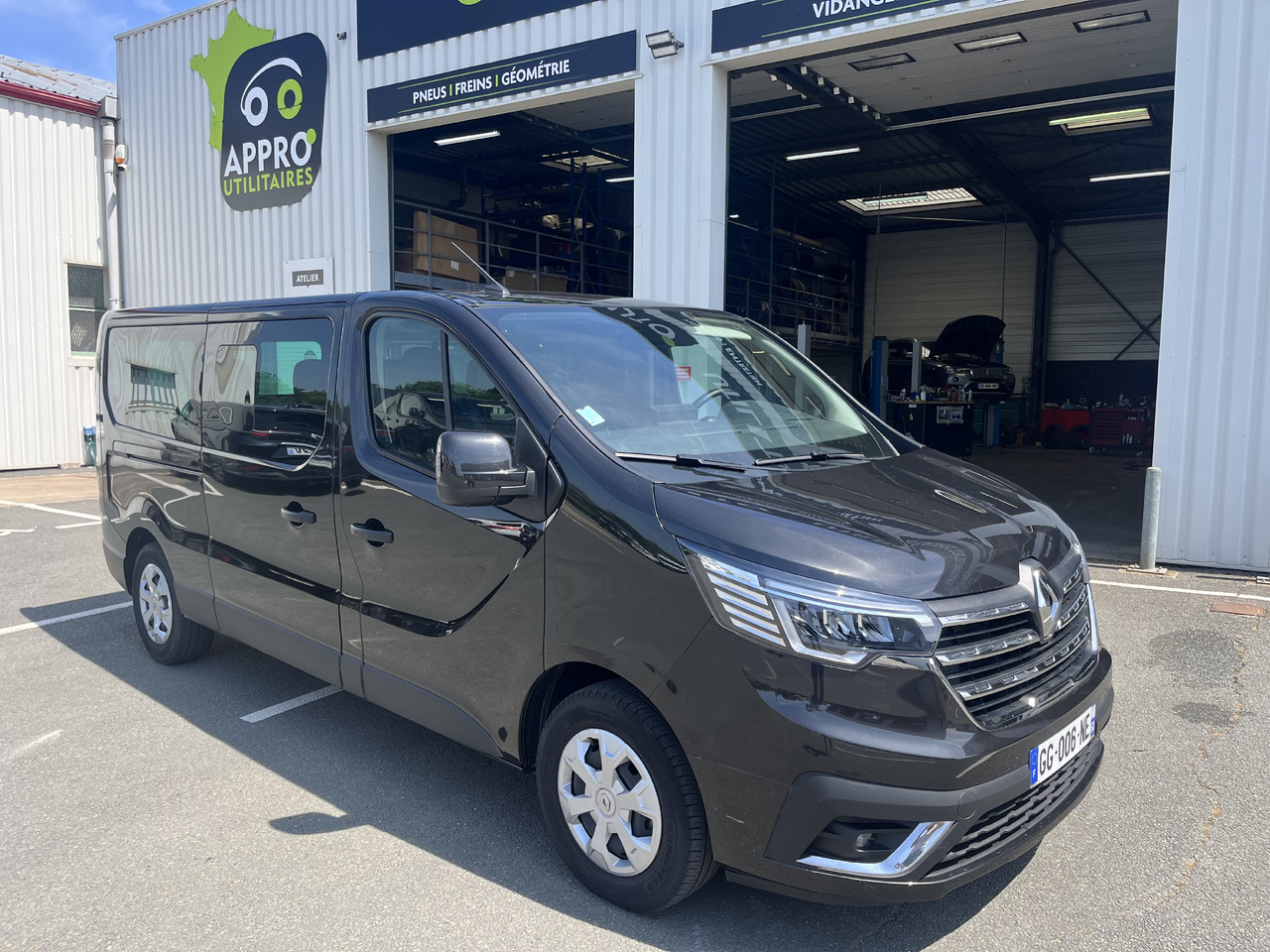 RENAULT TRAFIC 2.0DCI150 L2H1 - Väikebuss, Mikrobuss: pilt 1 RENAULT TRAFIC 2.0DCI150 L2H1 - Väikebuss, Mikrobuss: pilt 1